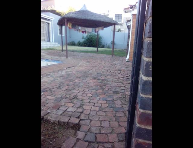 1 BEDROOM PROPERTY TO RENT IN KENSINGTON